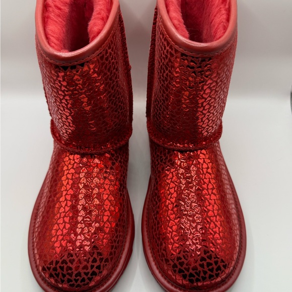 UGG Red Heart Pattern Women's Boots - Picture 1 of 5